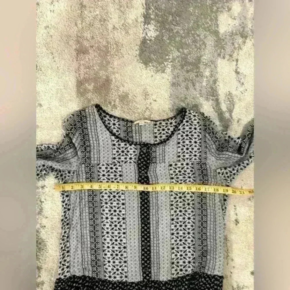 Women’s Koi America Long Blouse - Picture 5 of 6